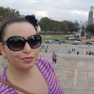 Meet your Posher, Mariela